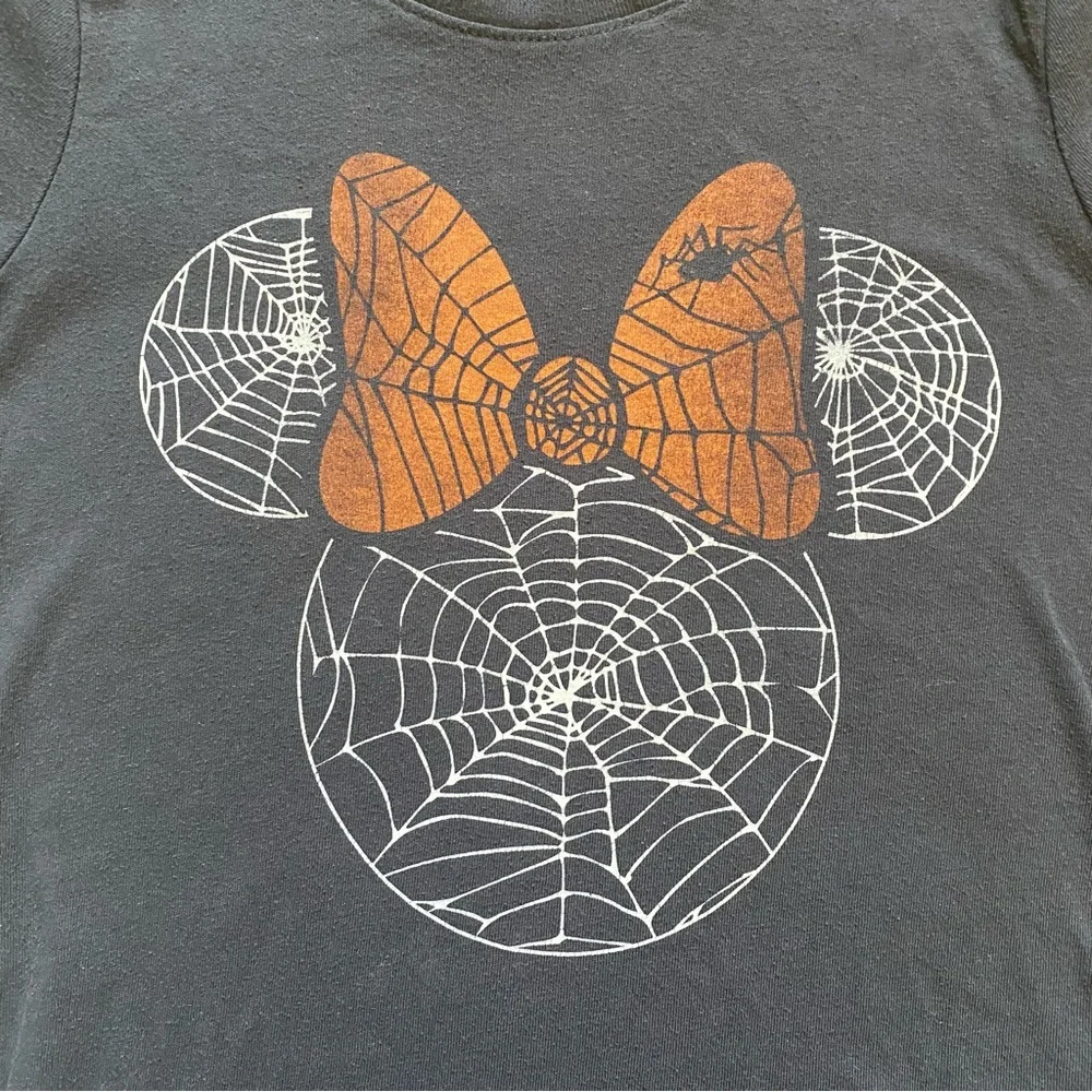 3/$15 or 4/$19 Halloween Glow In The Dark Minnie Mouse Disney Shirt Sz Small 6/7 - Picture 7 of 14